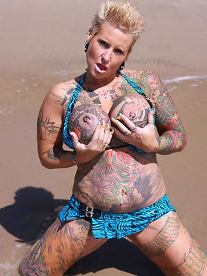 amateur matured tattoo porn galleries