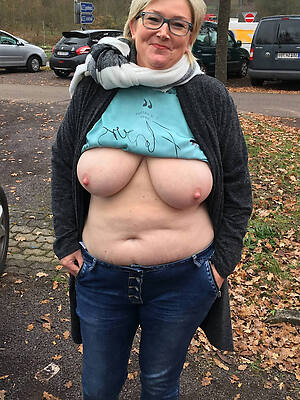 marketable mature in jeans amateur porn pics