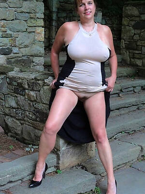 amateur mature show one's age pics