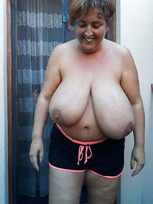 nice mature tits posing nude