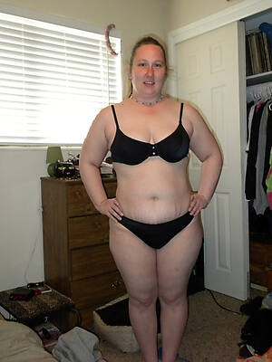 mature housewives pics