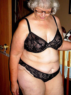 mature older women stripped