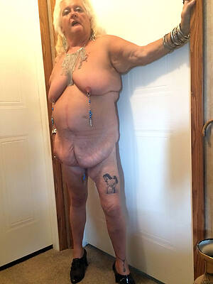 tattooed age-old mature nude amateur porn pics
