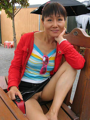 xxx grown up asian pussy pics