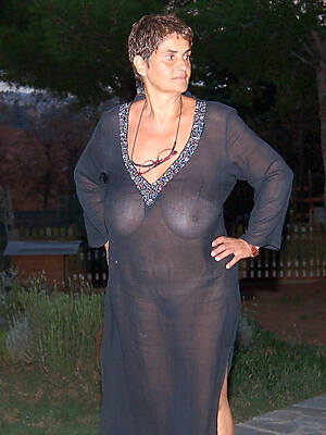 basic pics of mature moms pussy