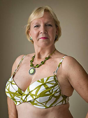 naughty hot mature bra pics