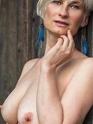 X mature women mere