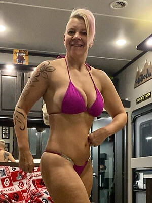 hot mature bikini tgp