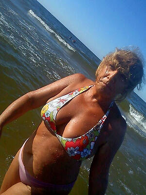 naughty mature bikini photos
