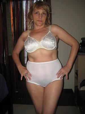 mature underclothes pussy coition pics