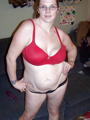 natural mature tits in bras pics