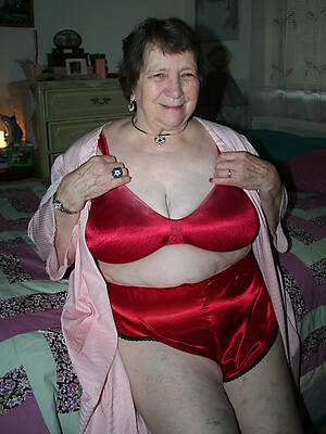Nude hot mature