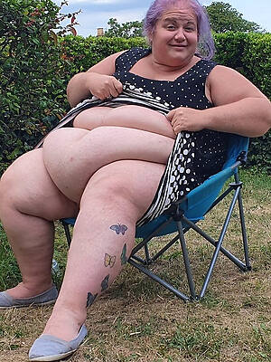 petite thick adult babes
