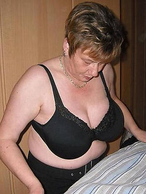 sexy mature bras pics