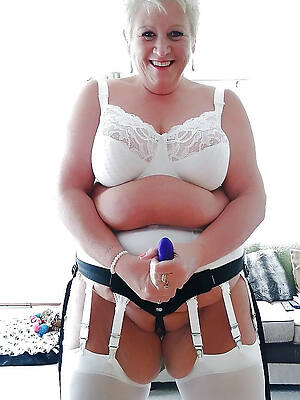 defoliate hot mature cameltoe porn