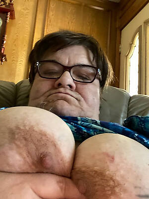 naked pics for matured near glasses
