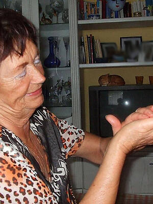hot mature handjob porns