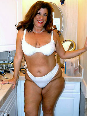 nasty mature housewives porn