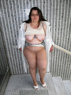 mature pantyhose xxx
