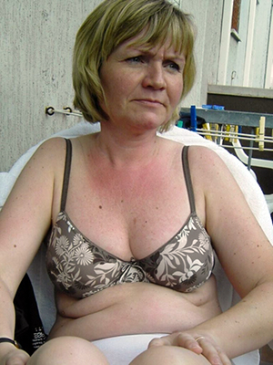 mature tits in bras adult home pics