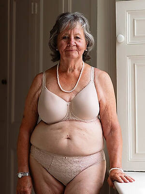 grandma mature Bohemian real pics