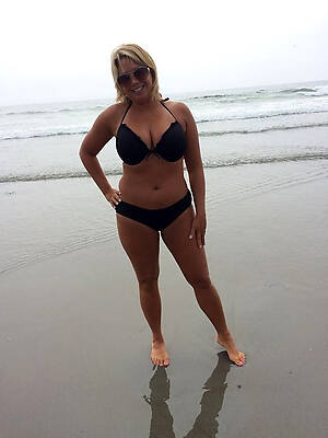 mature bikini girls adult home pics