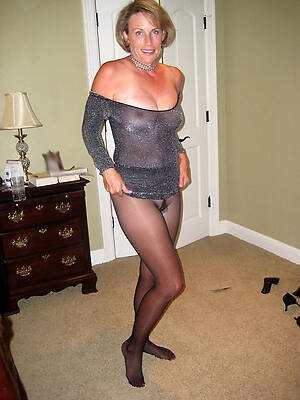 horny mature in pantyhose homemde pics