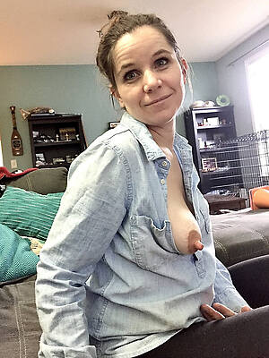 undevious mature puffy nipples porns