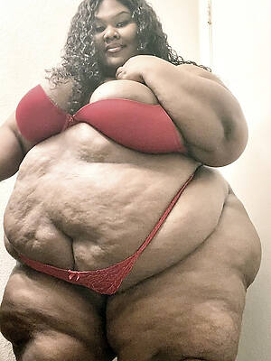 naughty mature bbw nudes