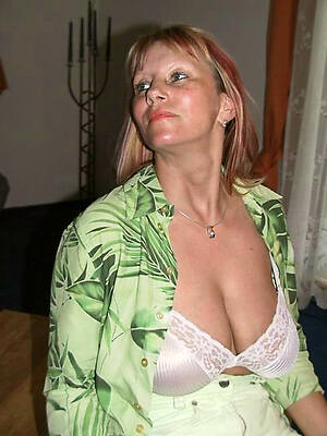 naughty be in charge mature bra sex pics