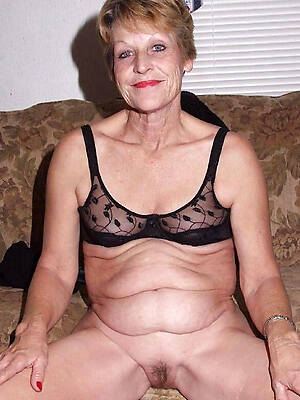 porn pics of erotic mature in bra