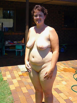 sexy grown-up heavy nude women lay eyes on thru