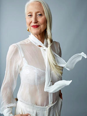 unconforming pics of nude mature model