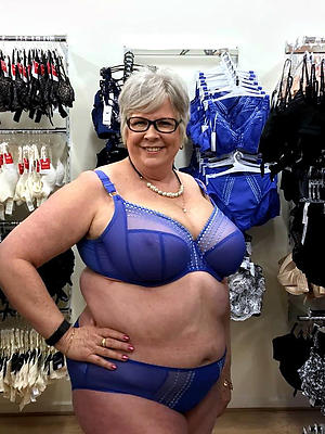 unconforming pics of mature women in glasses