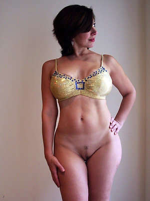 xxx mature brunette milf pics