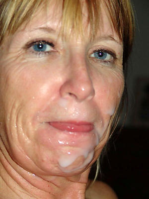 amateur mature facial posing denuded