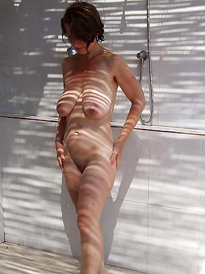 hotties mature shower photos