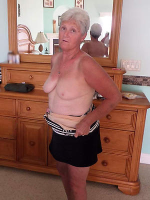 grandma xxx porn stripped