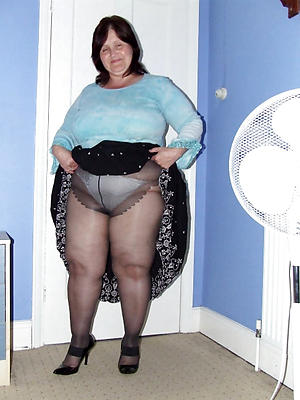 fantastic grown up column in nylons starkers pics