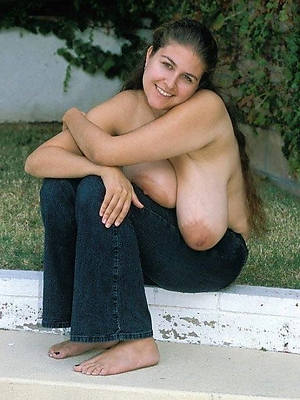 xxx mature saggy breast