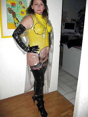 busty amatuer mature latex