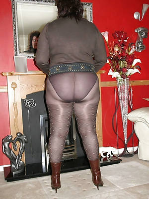 thorough mature pantyhose photos