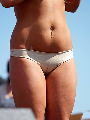 grown up cameltoe pussy porn pic download