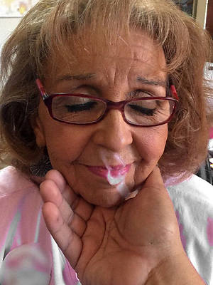 matured granny chubby tits and beuty pussy