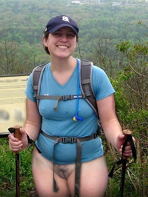 unfold pics of mature wife outdoors