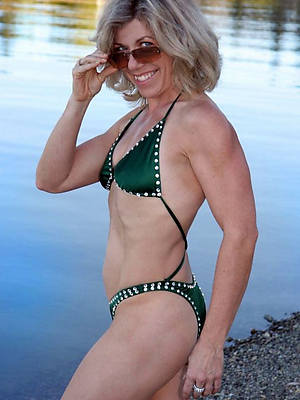 beautiful women in bikinis porno pictures