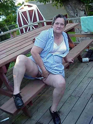 gradual mature granny nude gallery