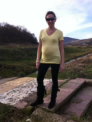 mature women non nude porno pictures
