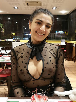 hd mature women non nude