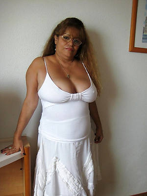 horny thick mature latina pics
